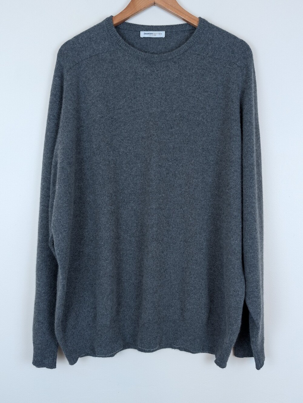 Johnstons Of Elgin 100% Cashmere Raglan Sleeve Crewneck Sweater - Grey